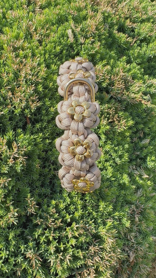 Halsband „Blümchen Leichtgewicht“