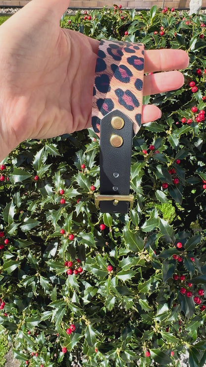 Limited Edition Halsband "Fellnase" im Leoprint